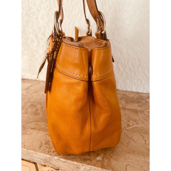 COACH Pleated mustard Full Grain Leather Soho Satchel Handbag F13732 - Picture 5 of 10